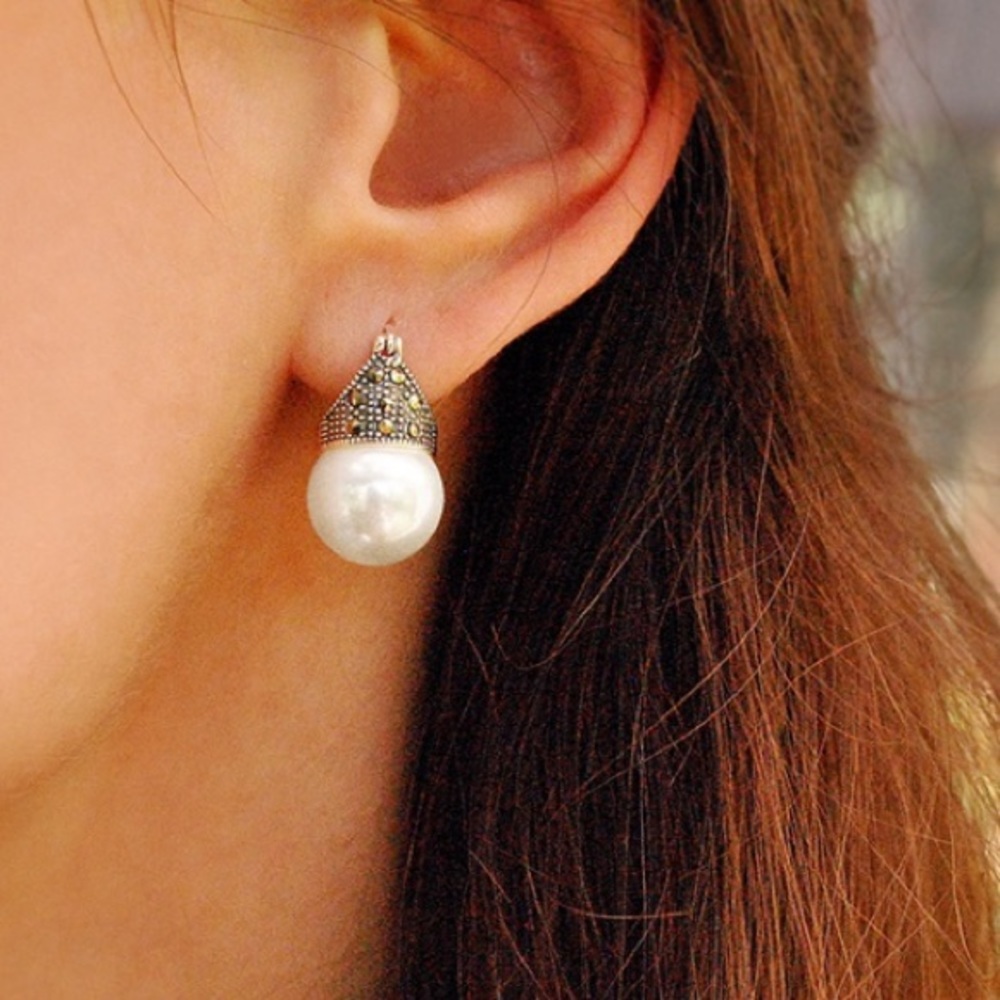 Pearl earring - Picture 2 of 6